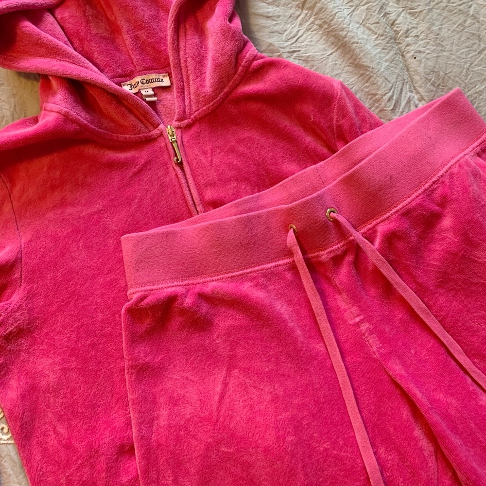 Hot Pink Juicy Couture Sweatsuit